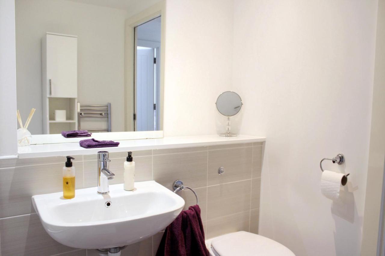 Manchester Escape - Private Room & Bathroom Near Etihad And Coop Arena - Free Secure Parking Exterior foto